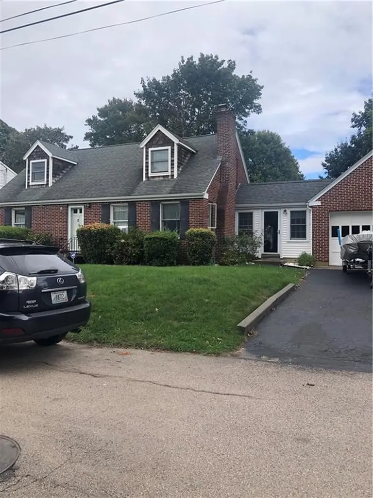 10 Isabelle Drive Narragansett RI 02882