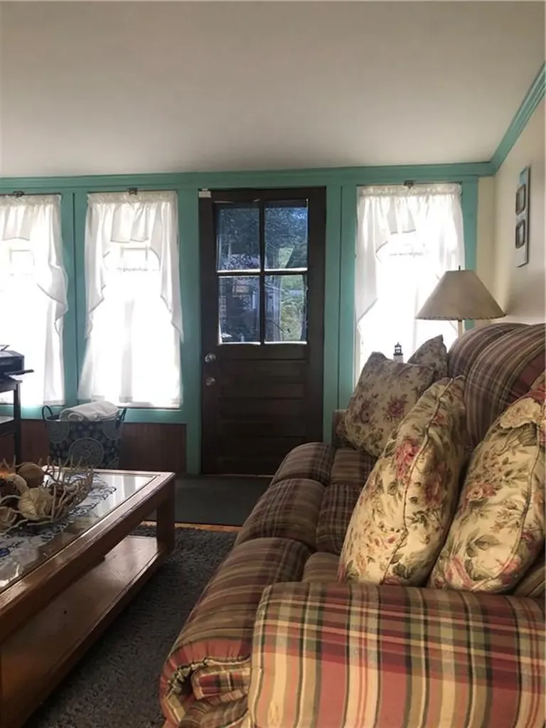 10 Isabelle Drive Narragansett RI 02882