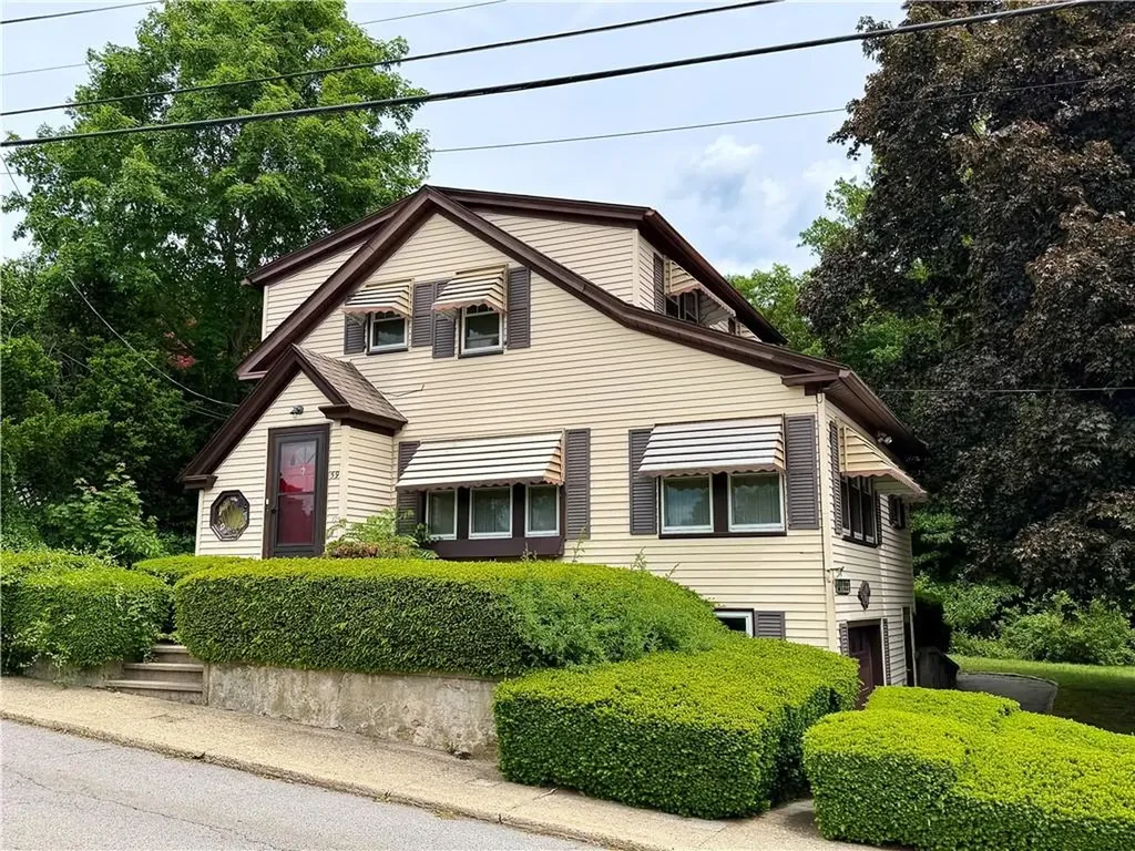 59 Clyde Street West Warwick RI 02893