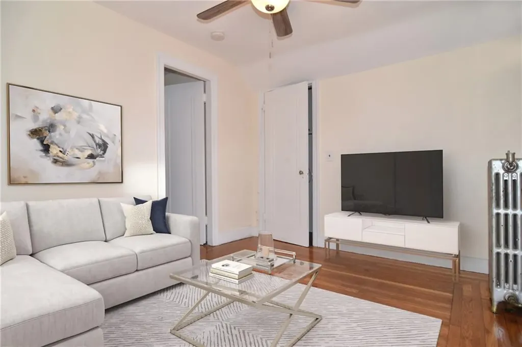 2915 Post Road Warwick RI 02886