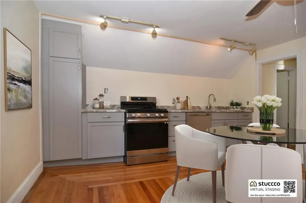 2915 Post Road Warwick RI 02886