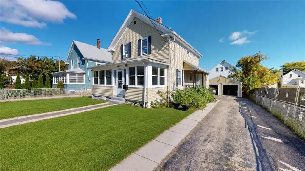 127 3rd Avenue Woonsocket RI 02895