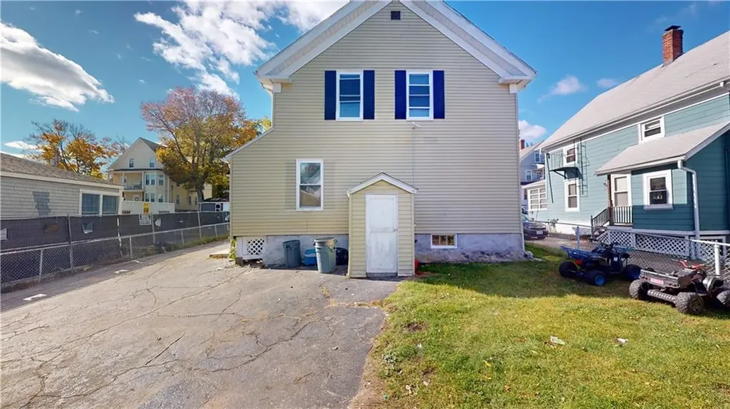 127 3rd Avenue Woonsocket RI 02895