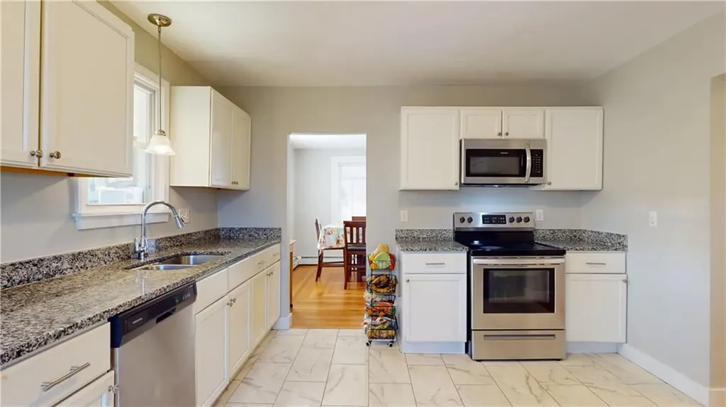 127 3rd Avenue Woonsocket RI 02895