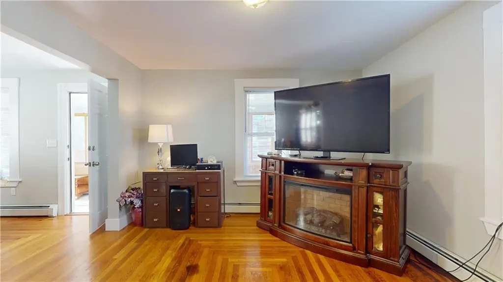 127 3rd Avenue Woonsocket RI 02895