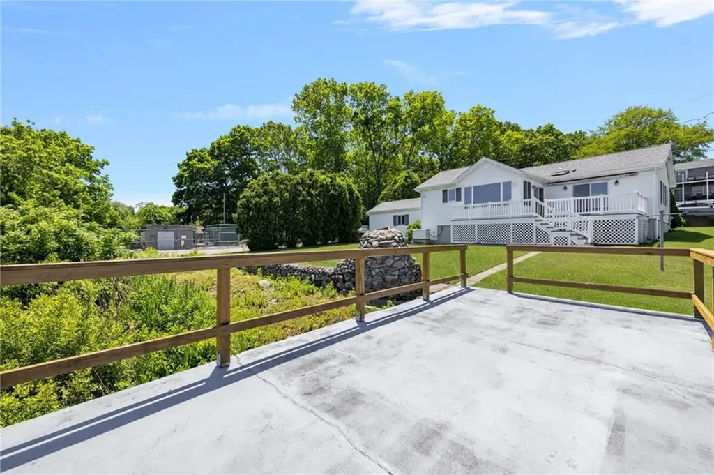 2 King Phillip Avenue Bristol RI 02809