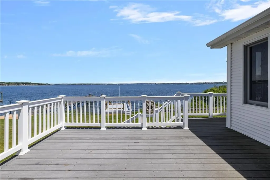 2 King Phillip Avenue Bristol RI 02809