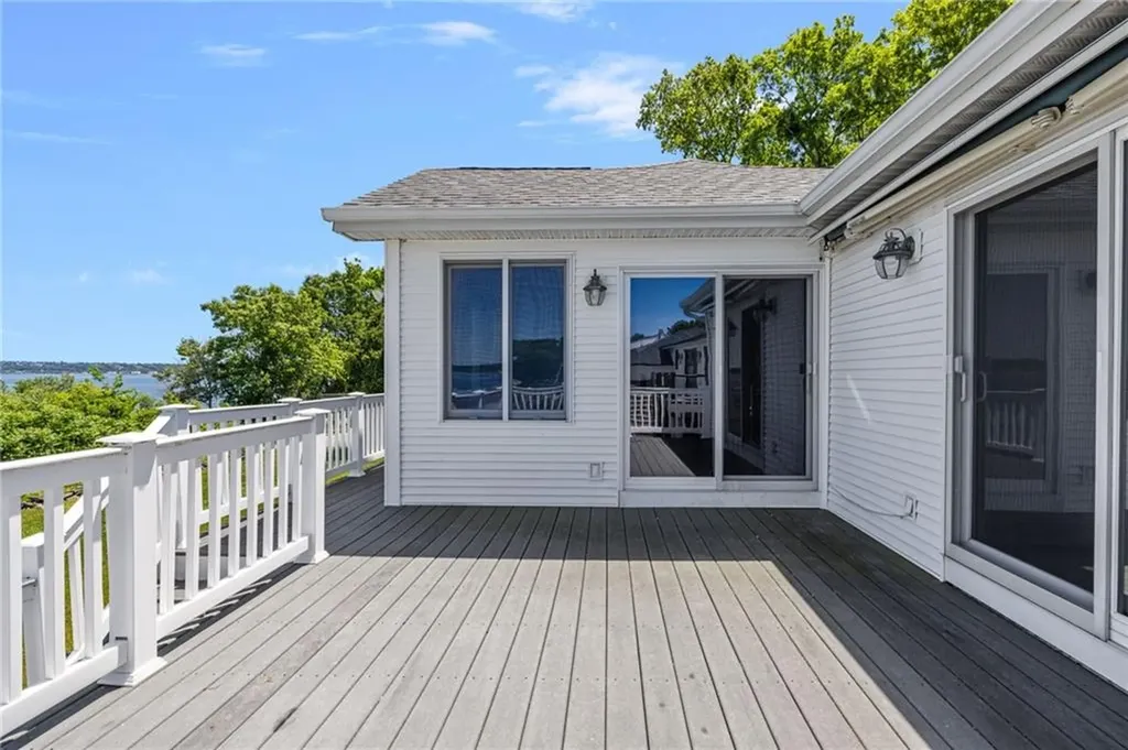 2 King Phillip Avenue Bristol RI 02809