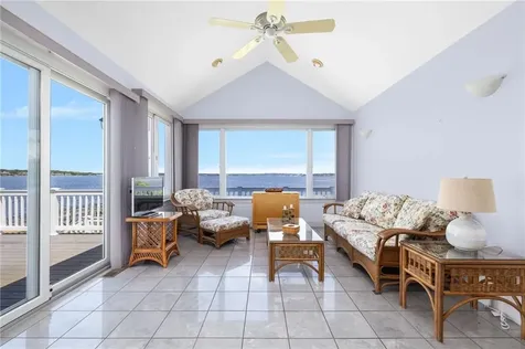 2 King Phillip Avenue Bristol RI 02809