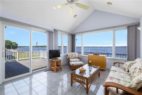 2 King Phillip Avenue Bristol RI 02809