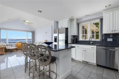 2 King Phillip Avenue Bristol RI 02809