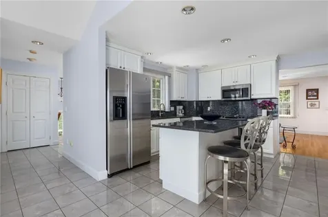 2 King Phillip Avenue Bristol RI 02809