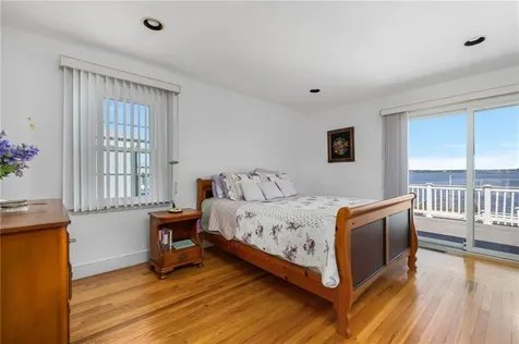 2 King Phillip Avenue Bristol RI 02809
