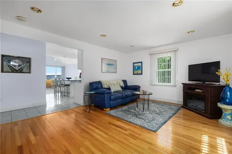 2 King Phillip Avenue Bristol RI 02809
