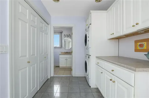 2 King Phillip Avenue Bristol RI 02809