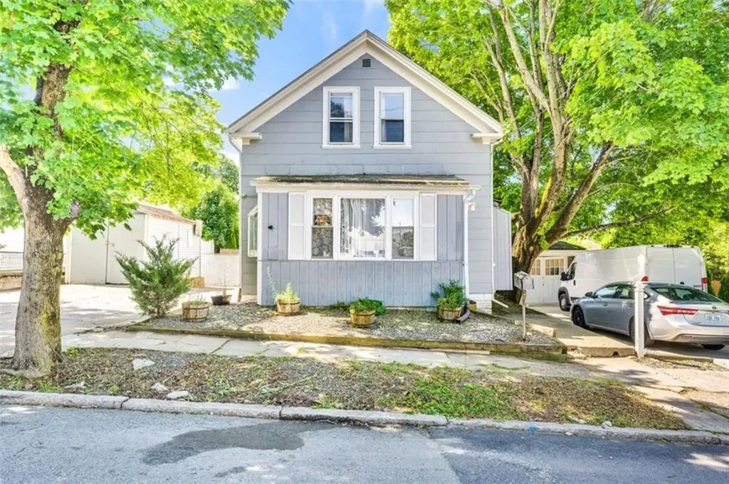 203 Farmington Avenue Cranston RI 02920