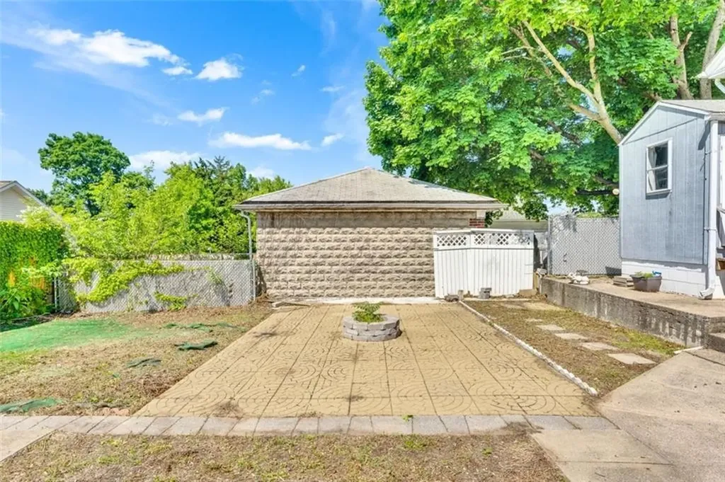 203 Farmington Avenue Cranston RI 02920