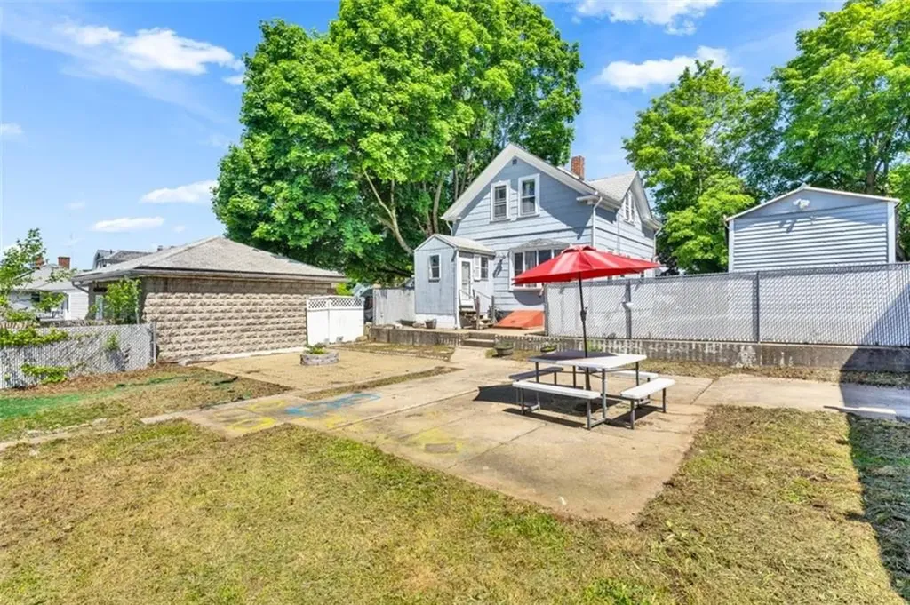 203 Farmington Avenue Cranston RI 02920