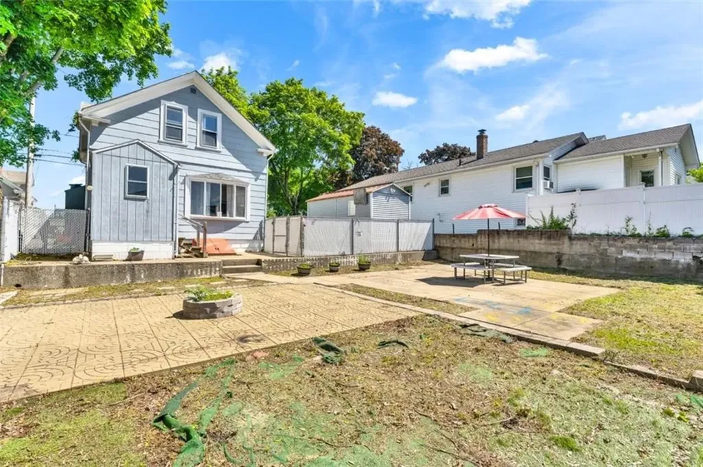 203 Farmington Avenue Cranston RI 02920