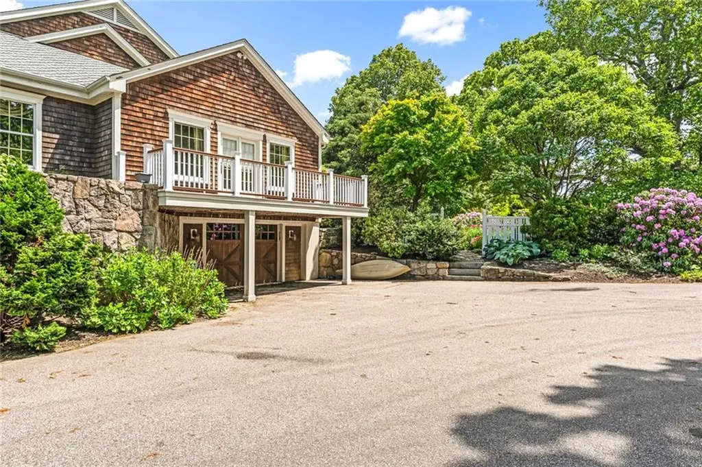 74 Oakwoods Drive South Kingstown RI 02879