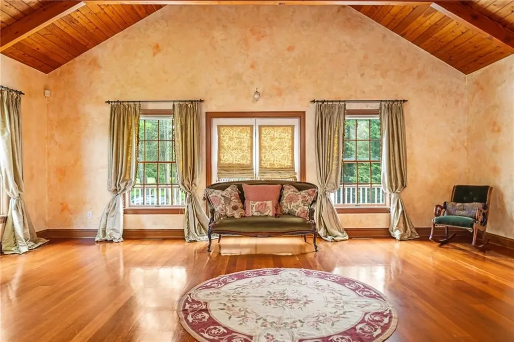 74 Oakwoods Drive South Kingstown RI 02879