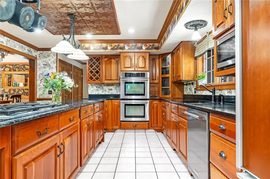 74 Oakwoods Drive South Kingstown RI 02879