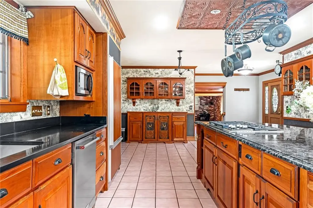 74 Oakwoods Drive South Kingstown RI 02879