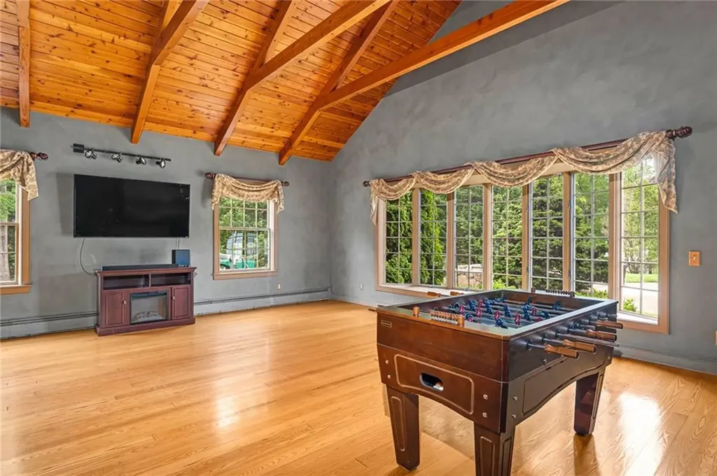 74 Oakwoods Drive South Kingstown RI 02879