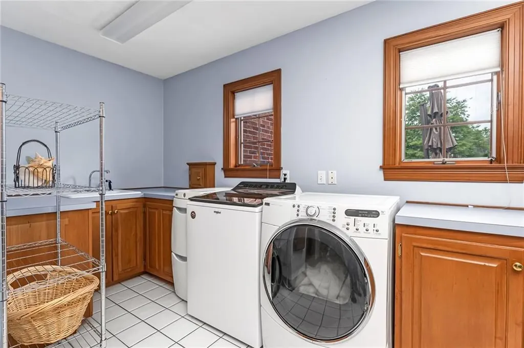 74 Oakwoods Drive South Kingstown RI 02879