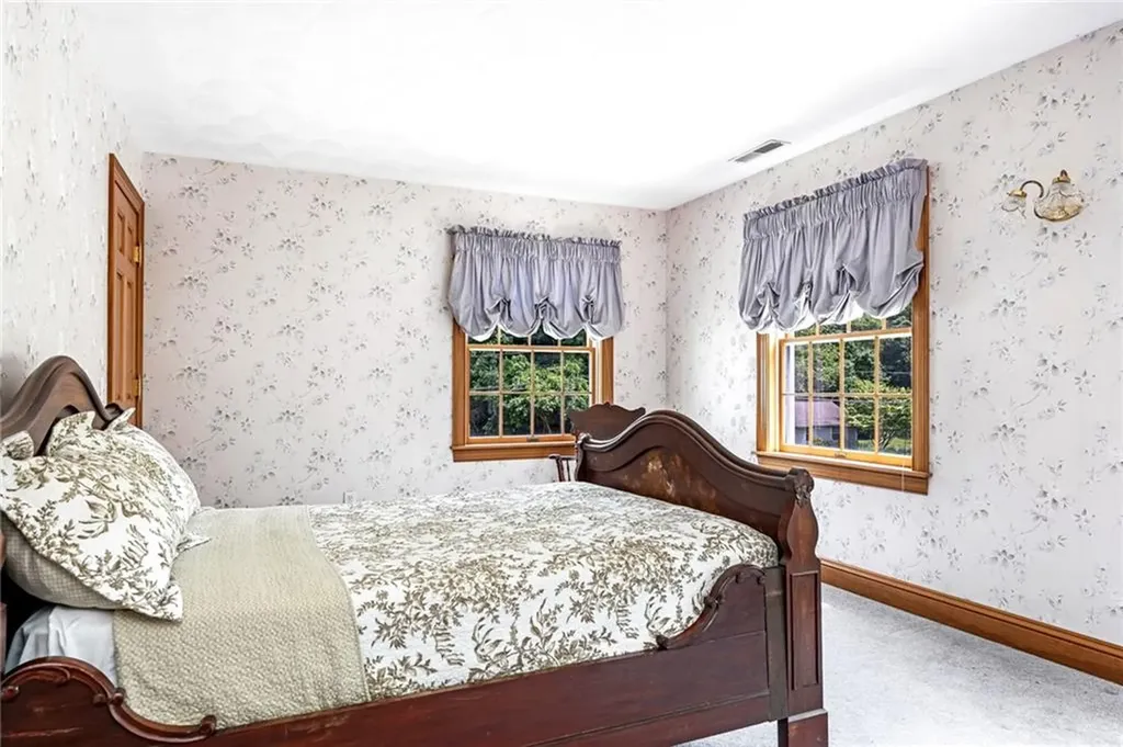 74 Oakwoods Drive South Kingstown RI 02879