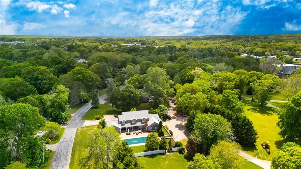 74 Oakwoods Drive South Kingstown RI 02879