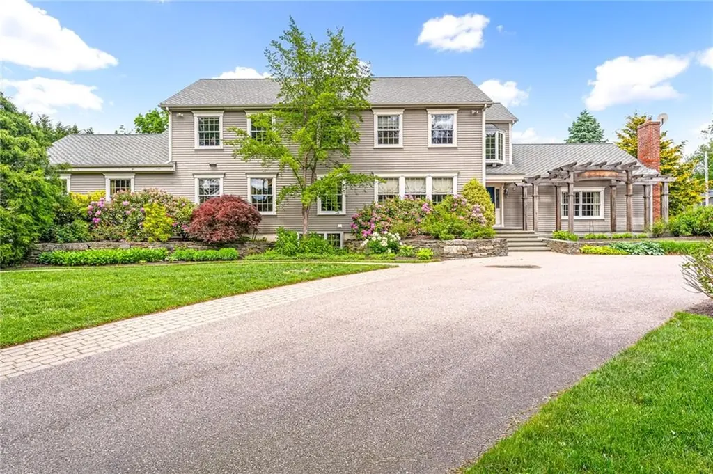 74 Oakwoods Drive South Kingstown RI 02879