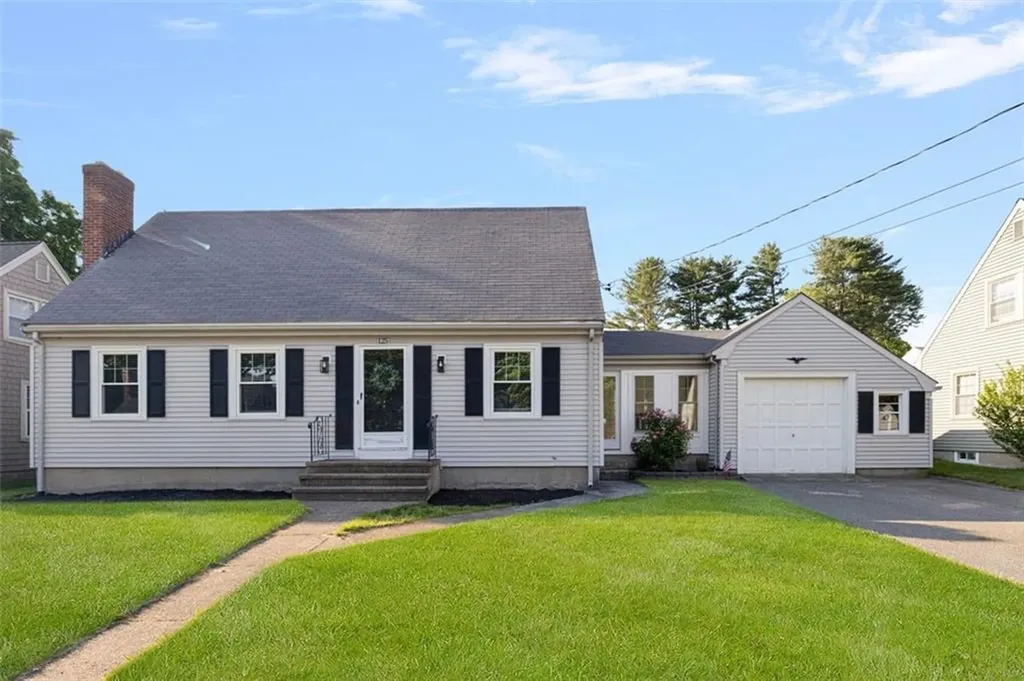 125 Fiske Avenue Cumberland RI 02864