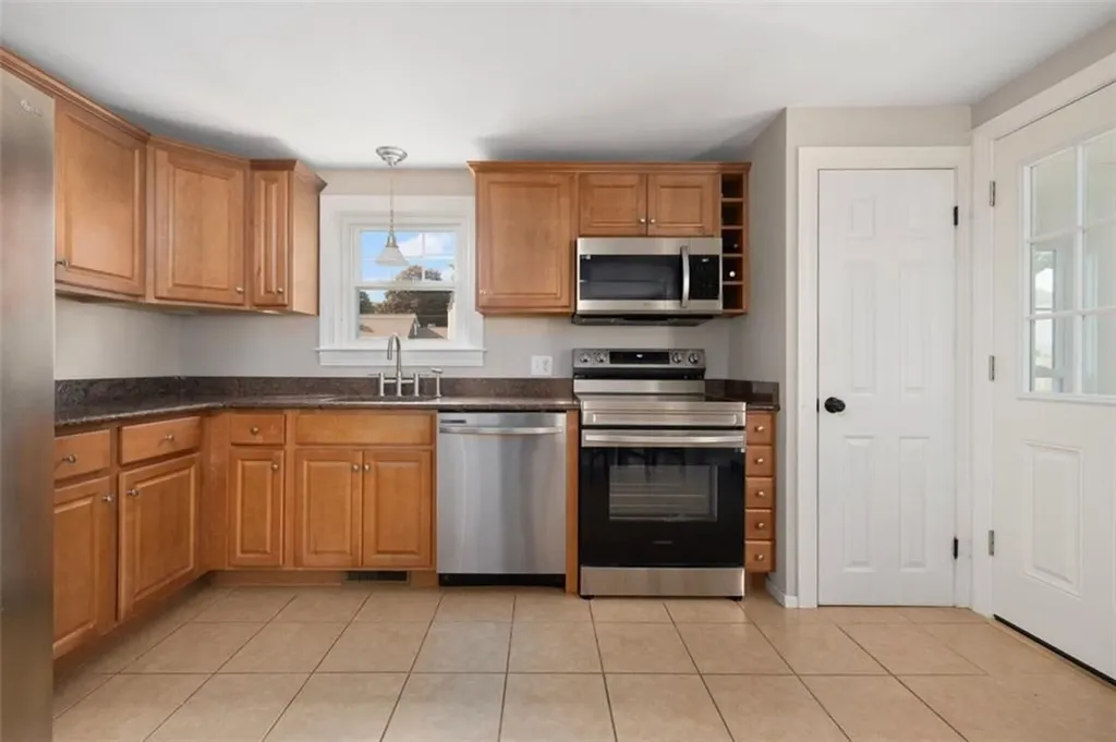 125 Fiske Avenue Cumberland RI 02864