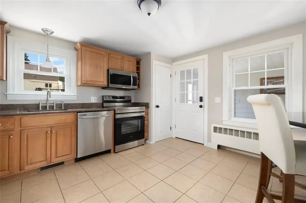 125 Fiske Avenue Cumberland RI 02864