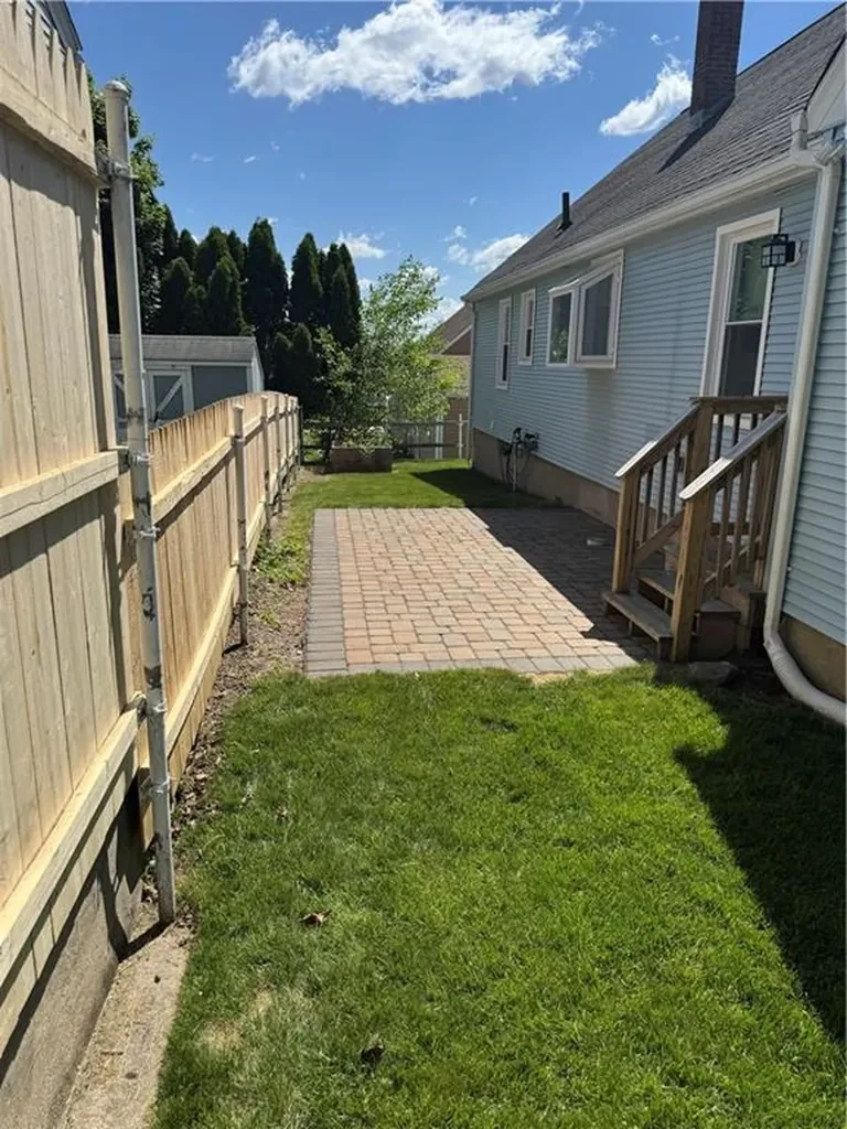 11 Bellevue Drive Cranston RI 02920