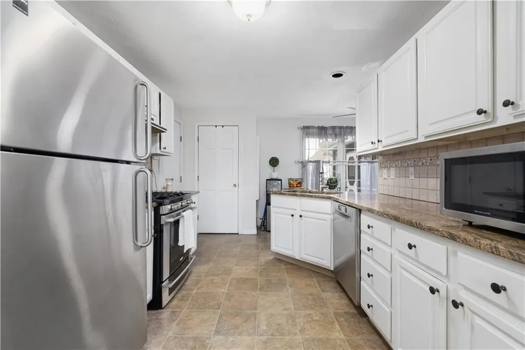 35 Gianna Drive Cranston RI 02921