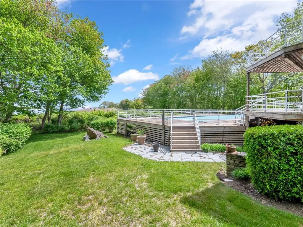 275 Boston Neck Road Narragansett RI 02882