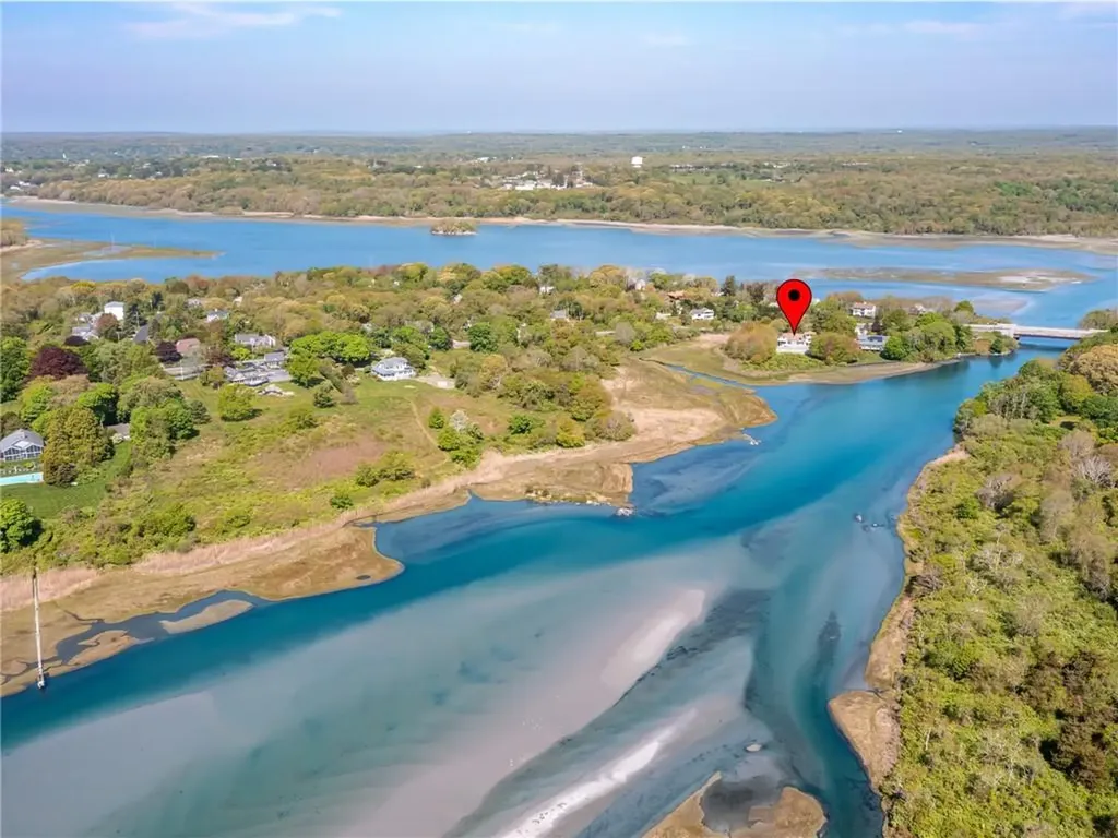 275 Boston Neck Road Narragansett RI 02882