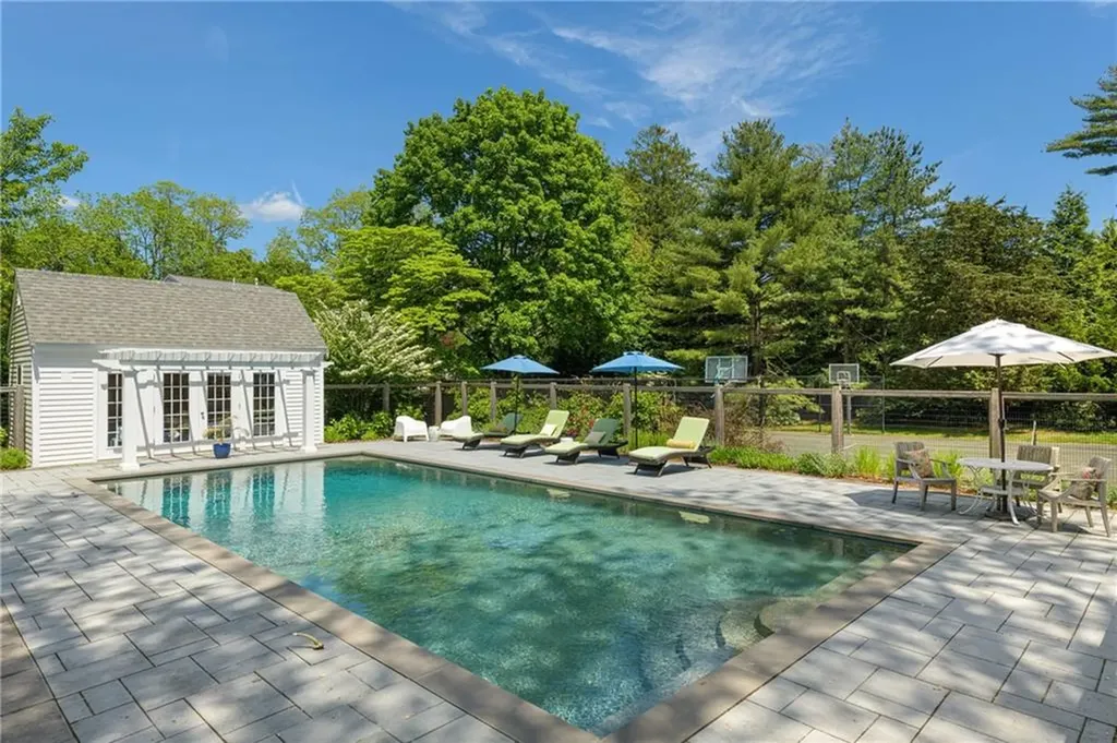 204 Rumstick Road Barrington RI 02806