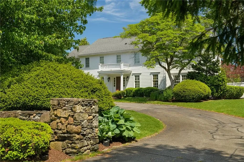204 Rumstick Road Barrington RI 02806