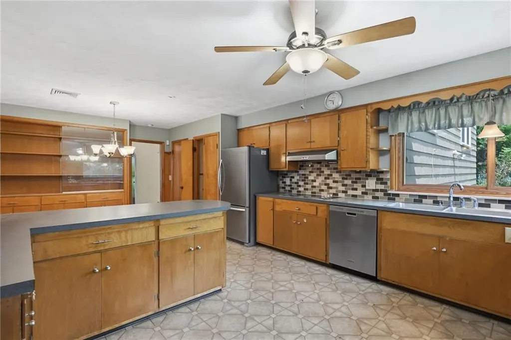 183 Lawn Street Providence RI 02908