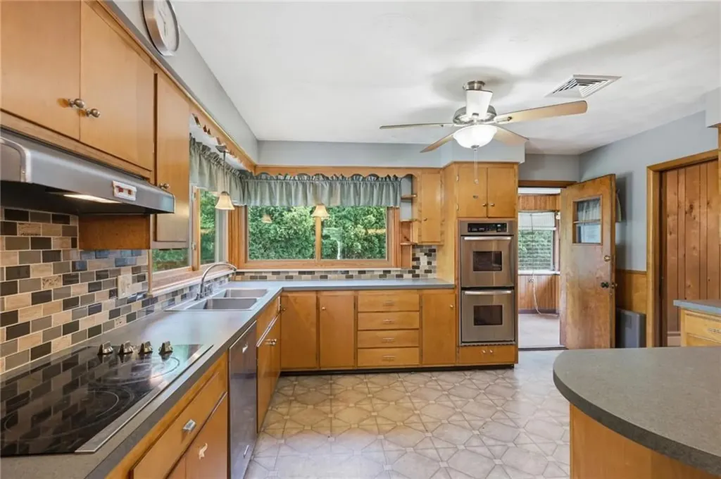 183 Lawn Street Providence RI 02908