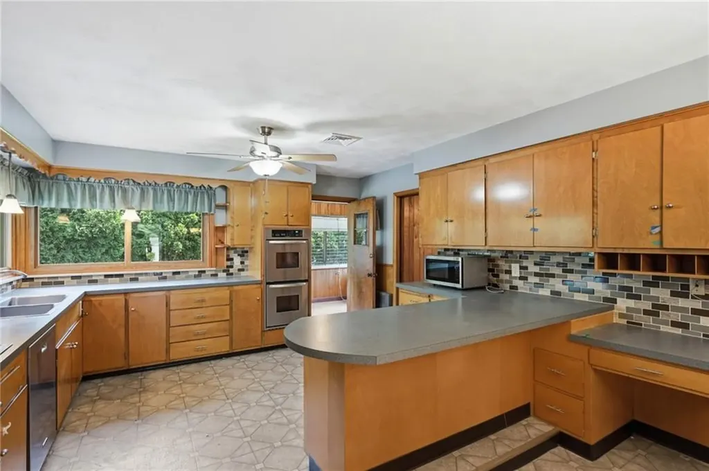 183 Lawn Street Providence RI 02908