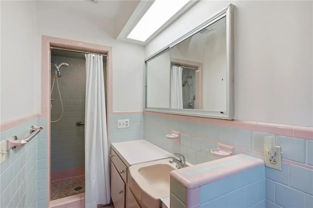 183 Lawn Street Providence RI 02908