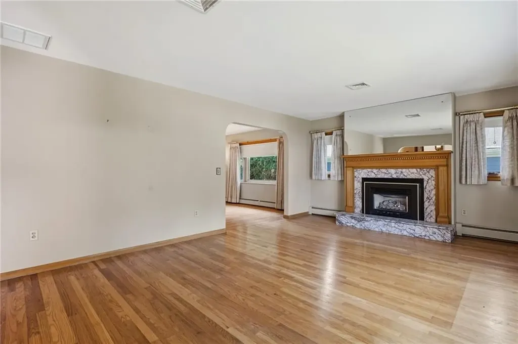 183 Lawn Street Providence RI 02908
