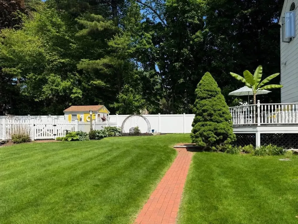 229 Highland Avenue Attleboro MA 02703