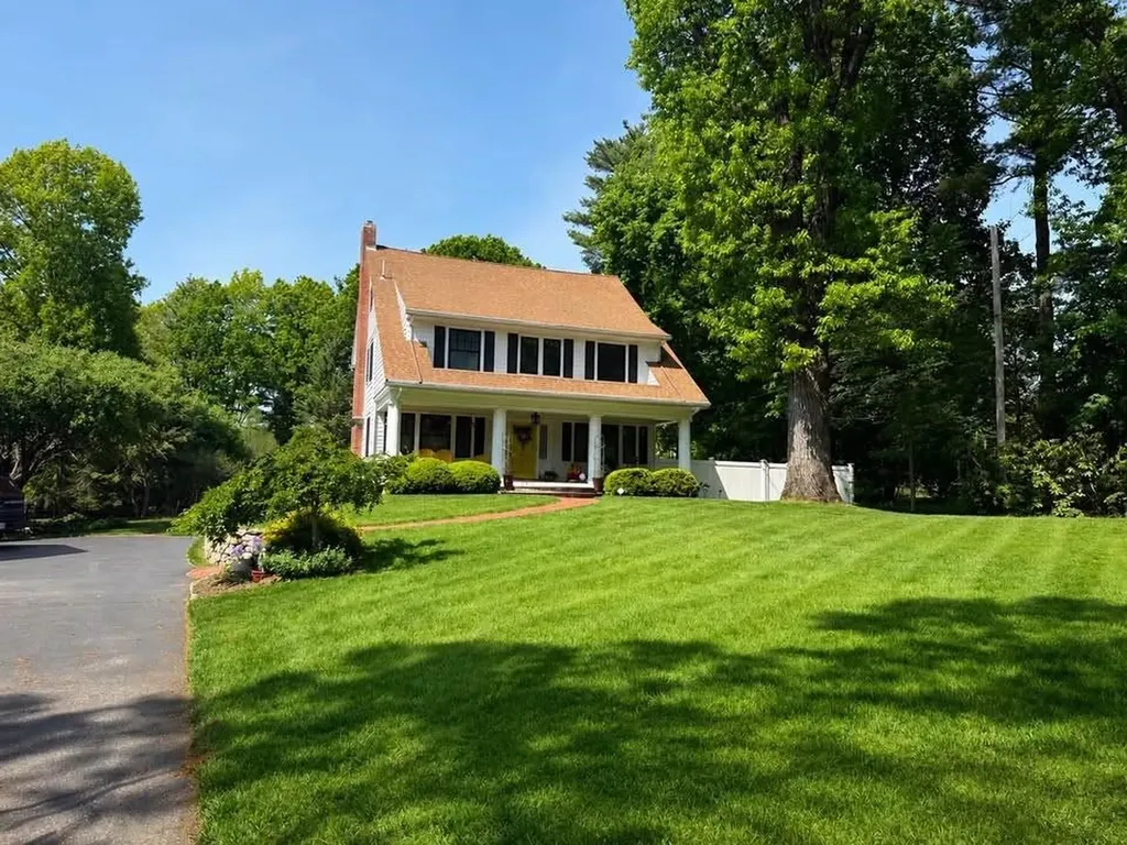 229 Highland Avenue Attleboro MA 02703
