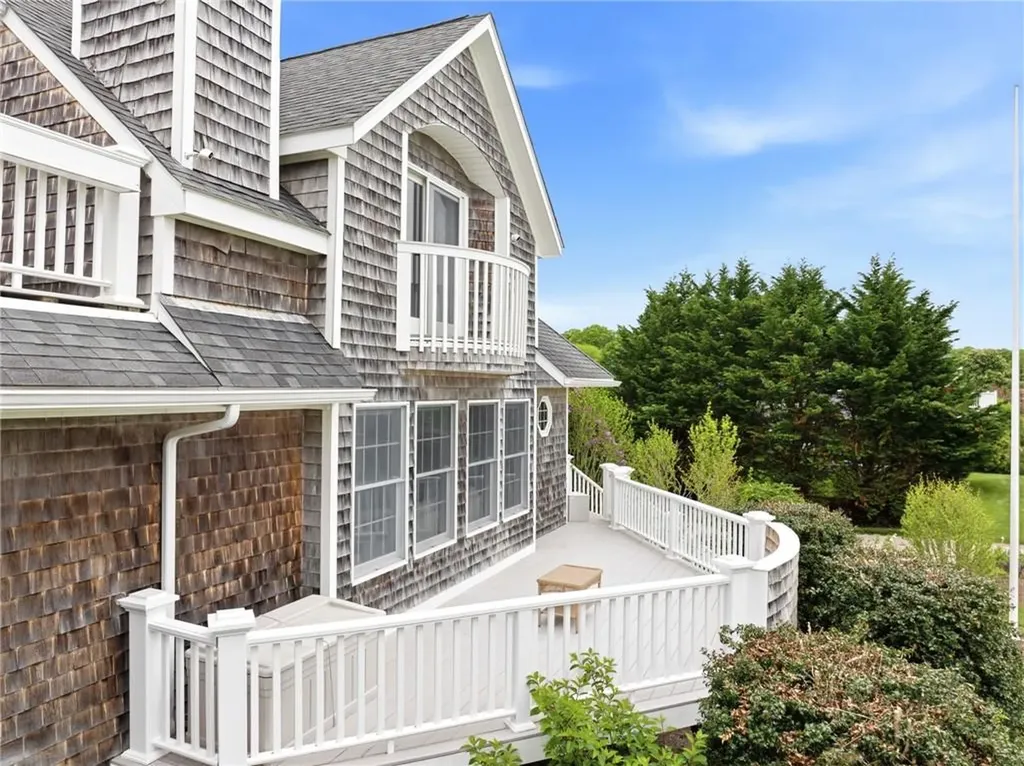 112 West Willow Lane Charlestown RI 02813