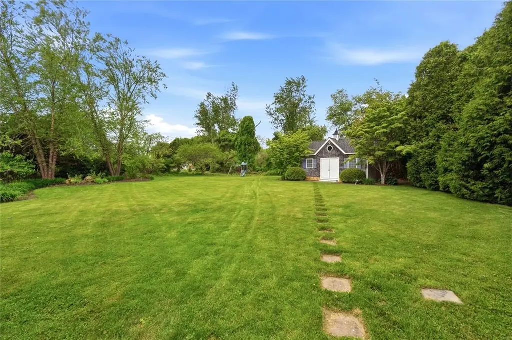 112 West Willow Lane Charlestown RI 02813